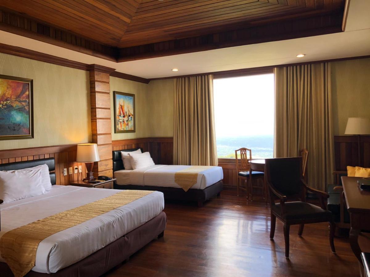 Alta D' Tagaytay Hotel Тагайтай Экстерьер фото