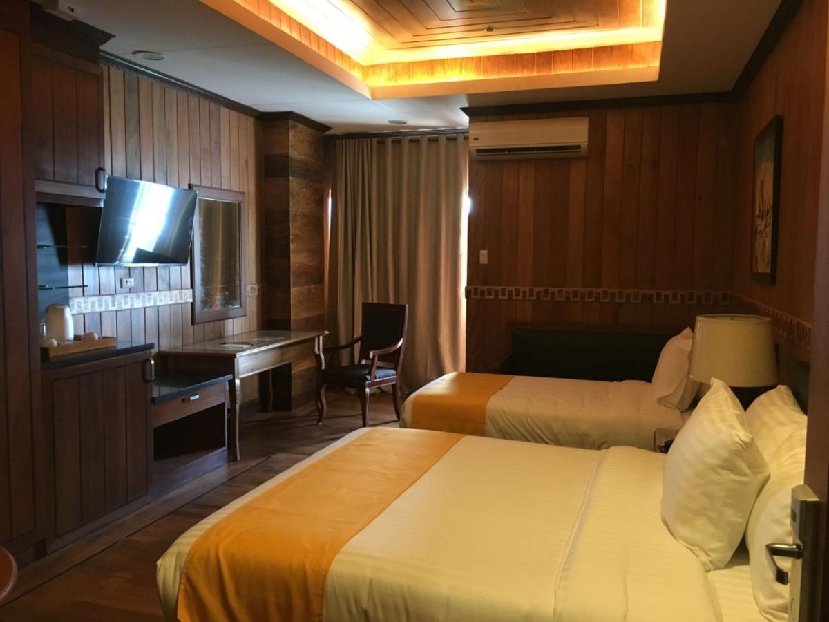 Alta D' Tagaytay Hotel Тагайтай Экстерьер фото