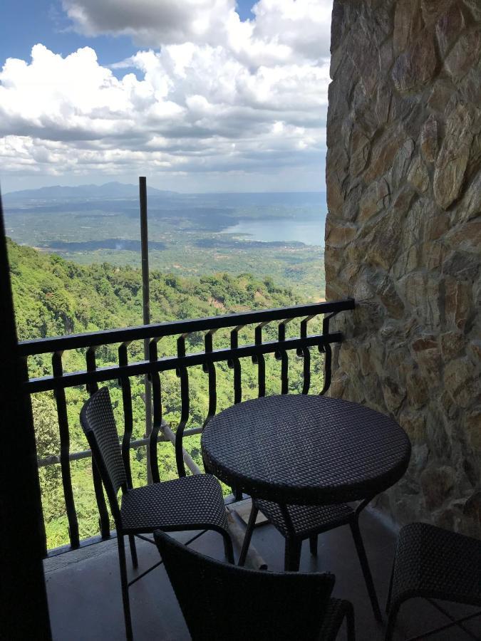 Alta D' Tagaytay Hotel Тагайтай Экстерьер фото
