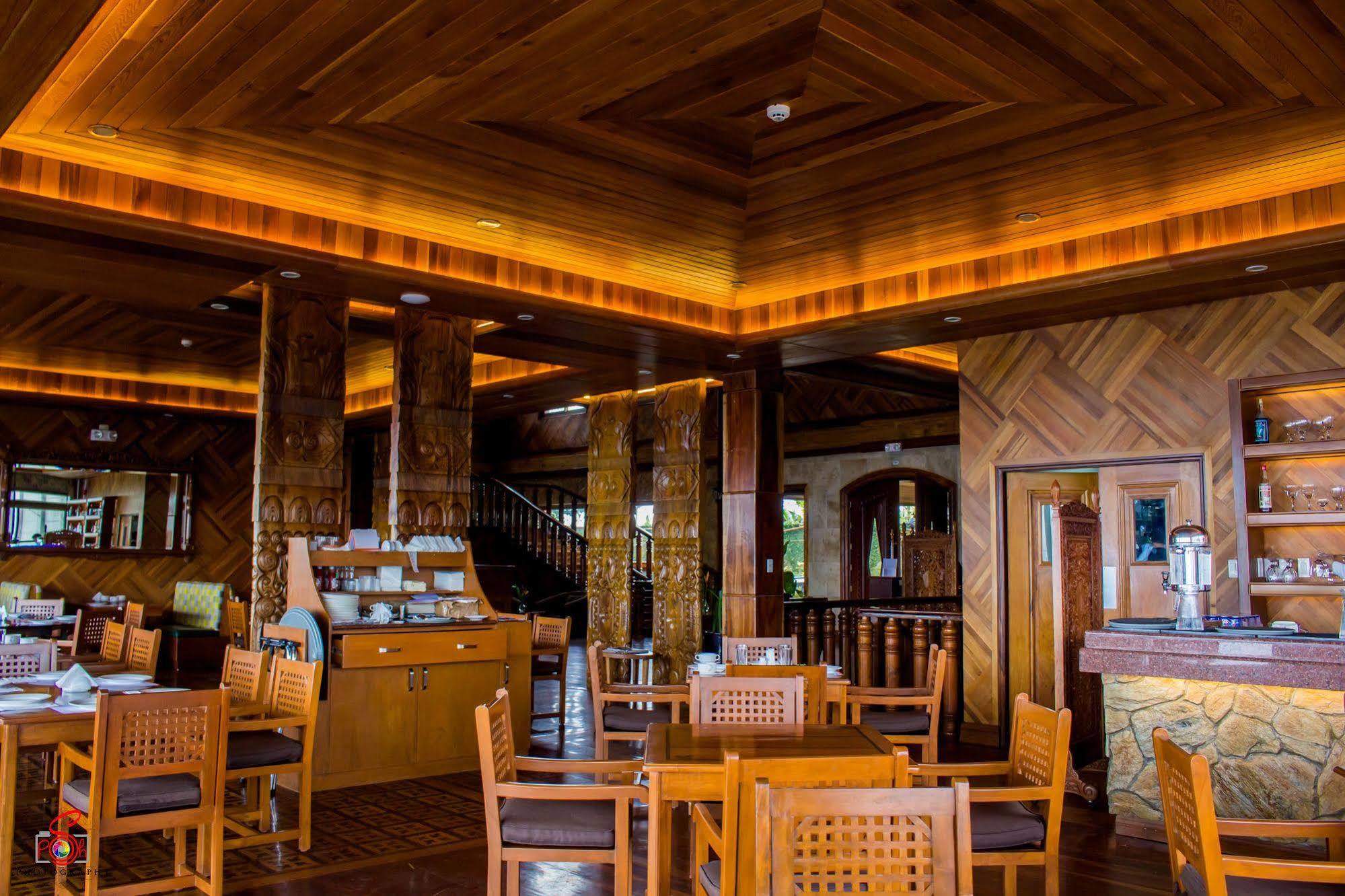 Alta D' Tagaytay Hotel Тагайтай Экстерьер фото