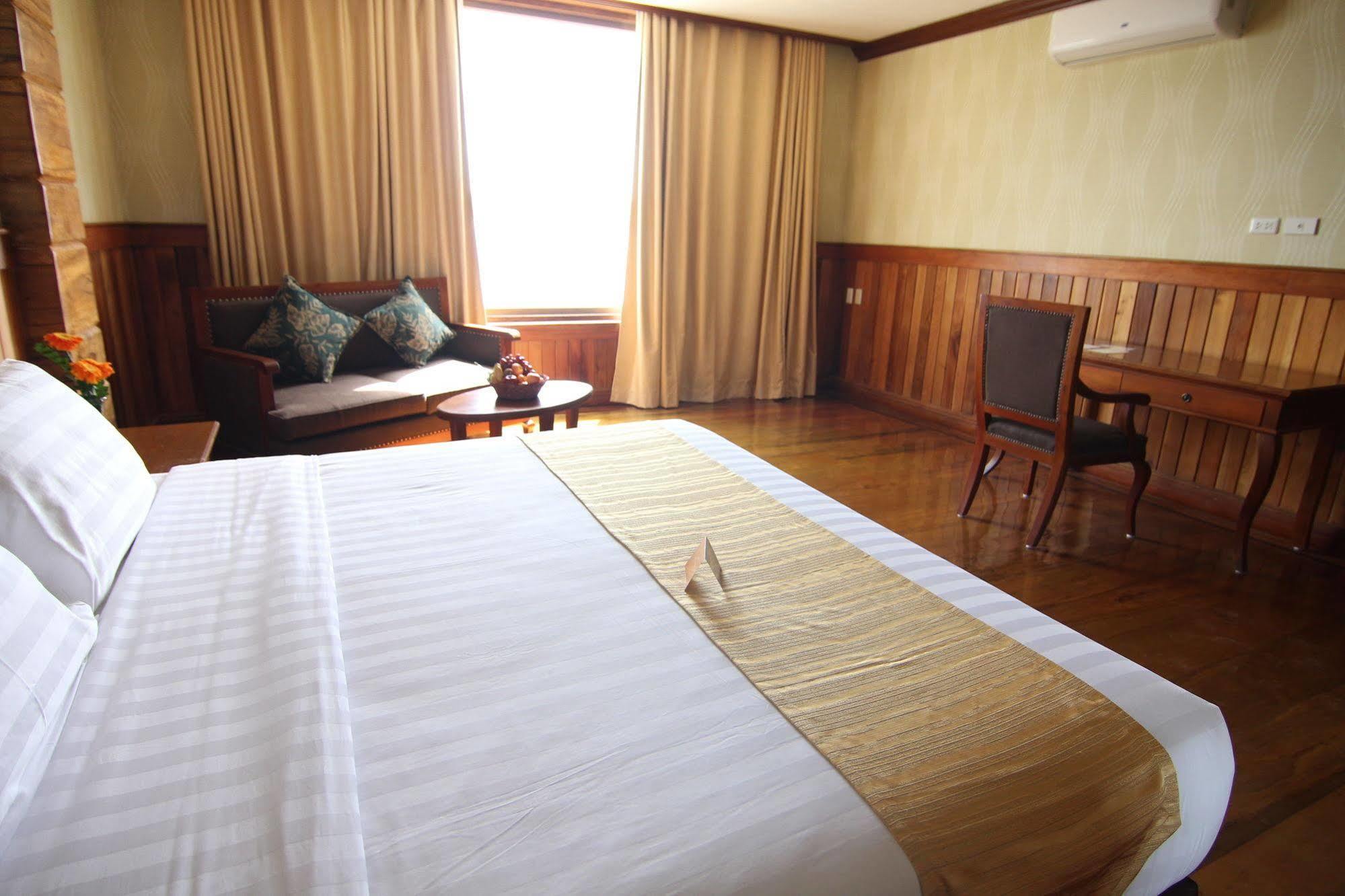 Alta D' Tagaytay Hotel Тагайтай Экстерьер фото