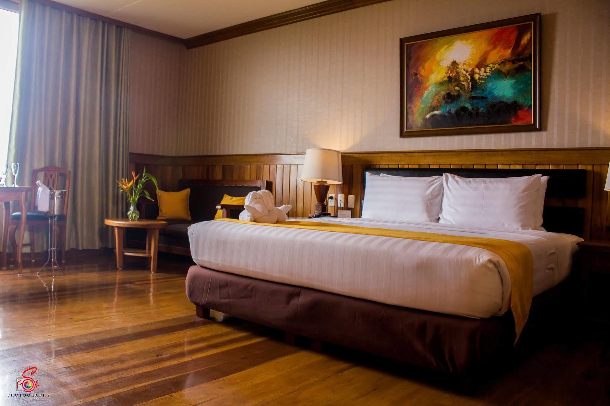 Alta D' Tagaytay Hotel Тагайтай Экстерьер фото