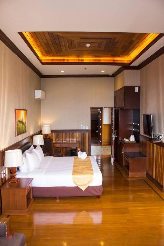 Alta D' Tagaytay Hotel Тагайтай Экстерьер фото